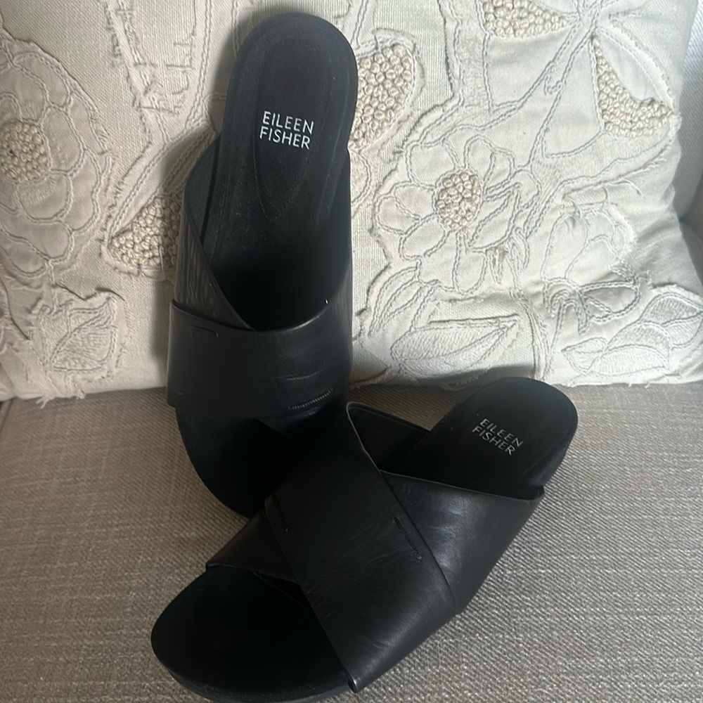 Eileen Fisher leather sandals size 7.5